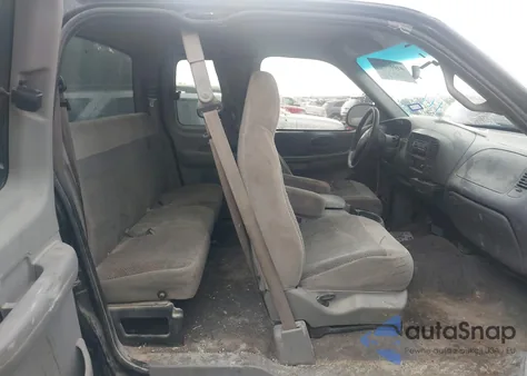 1999 Ford F-150 Lariat/Xl/Xlt z USA, uszkodzony, nr VIN 1FTRX18L6XNB34340